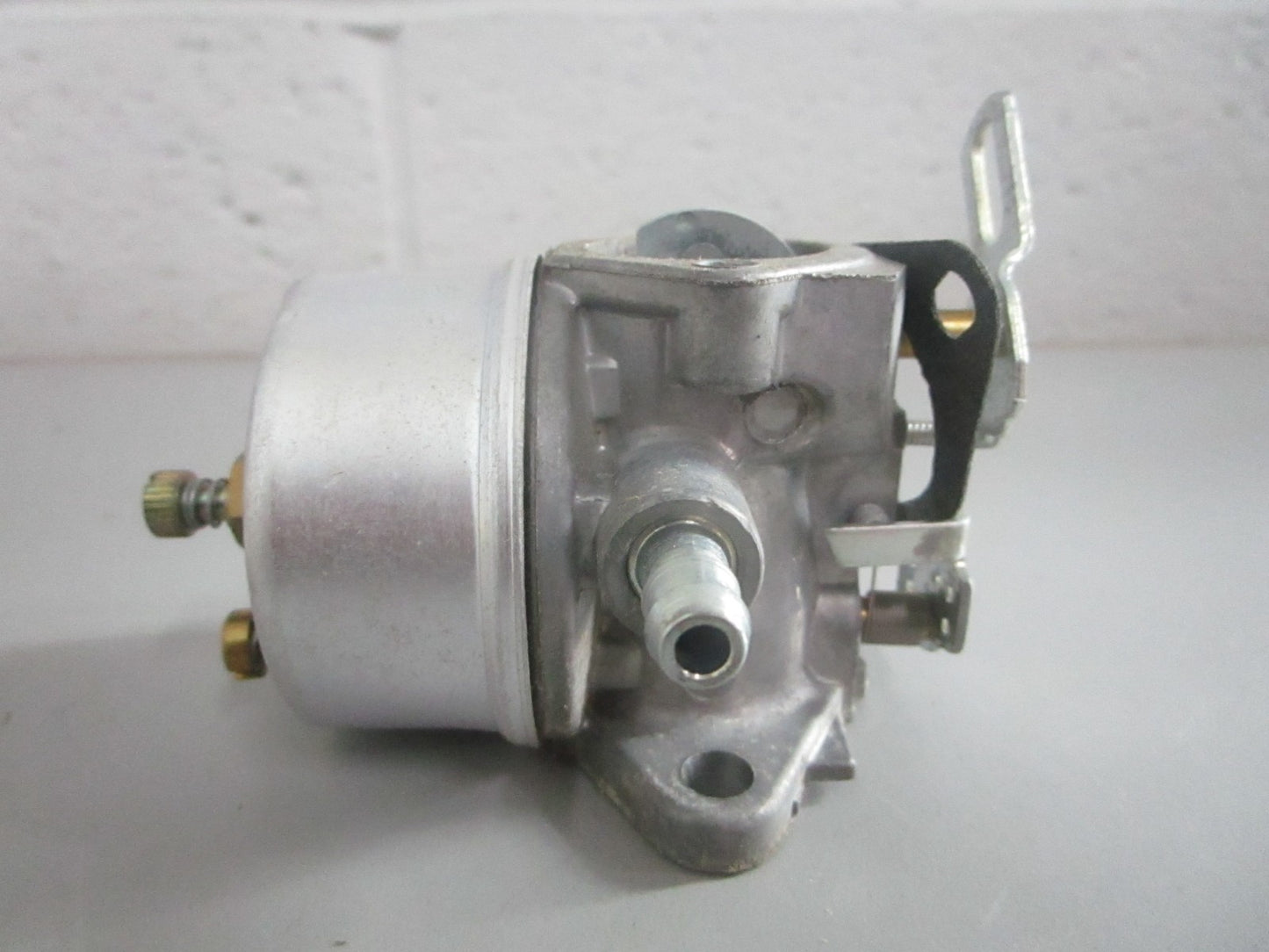 NEW OEM 632334A Tecumseh Carburetor 0820