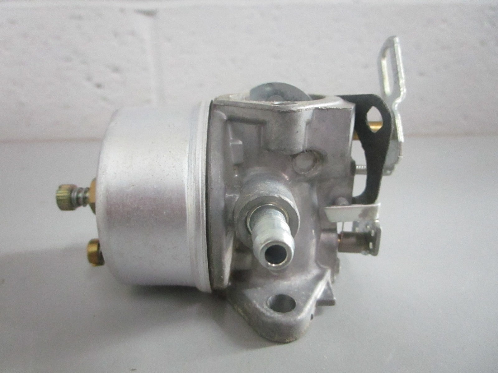 NEW OEM 632334A Tecumseh Carburetor 0820