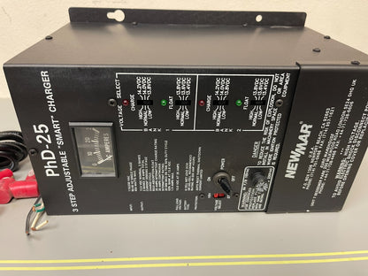 *NEW OEM* 0720 Newmar 30 DC Amperes PHD-25 Battery Charger 445-0250-0