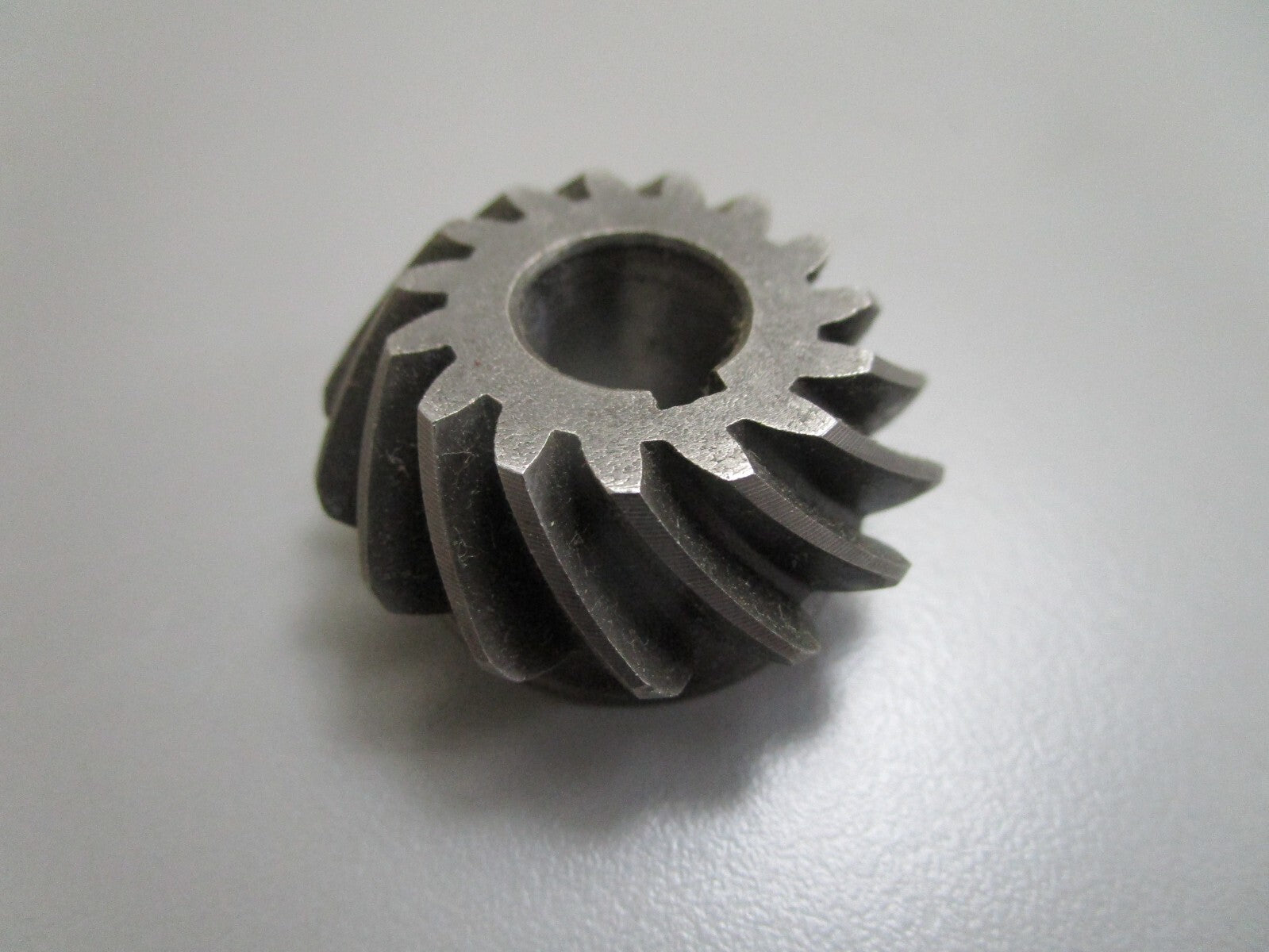 *NEW OEM* 0820 OMC Johnson Evinrude 15T Pinion 304009 0304009