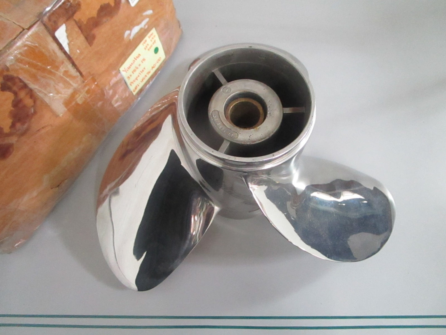 NEW OEM 6R1-45976-A0-00 Yamaha 150-300HP 3×15¼×15 Propeller 0820
