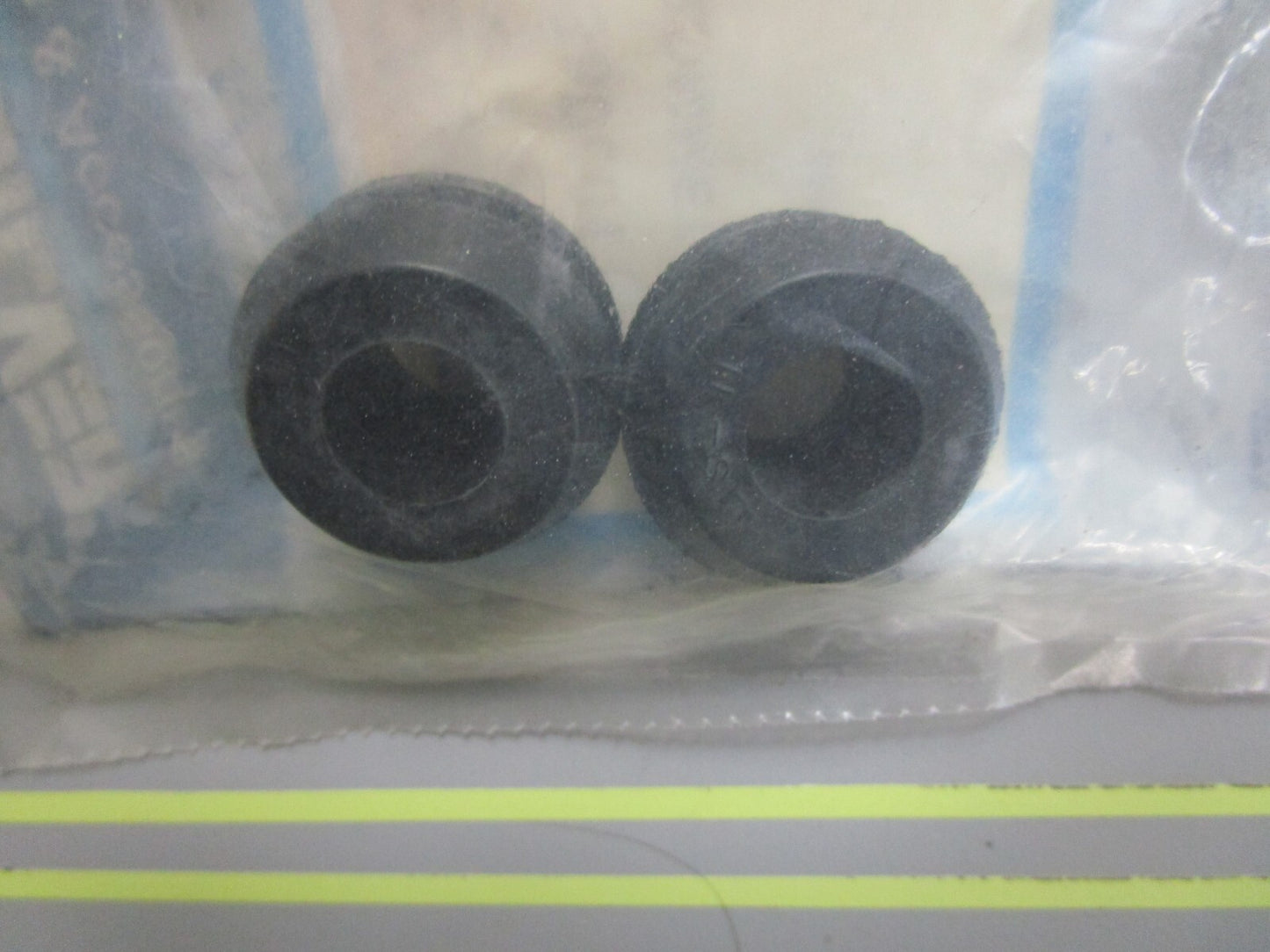*NEW OEM* (LOT OF 2) 0810 Mercury Quicksilver Grommet 25-825380001