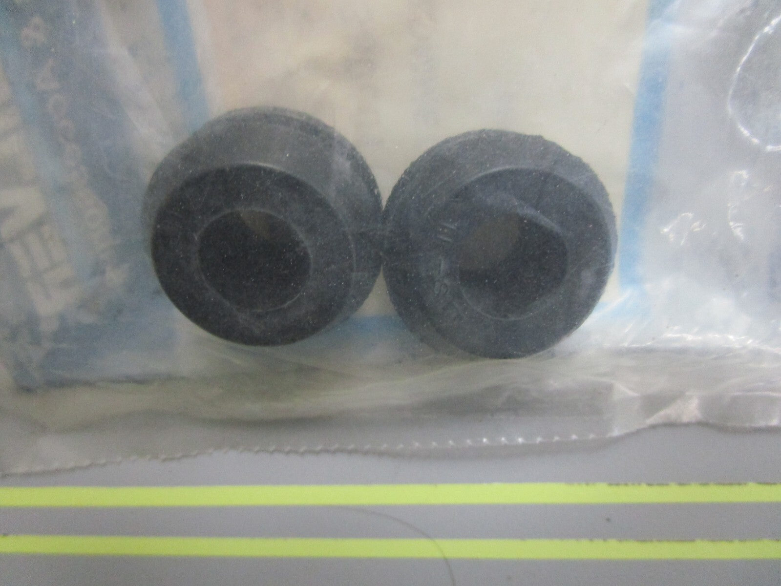 *NEW OEM* (LOT OF 2) 0810 Mercury Quicksilver Grommet 25-825380001