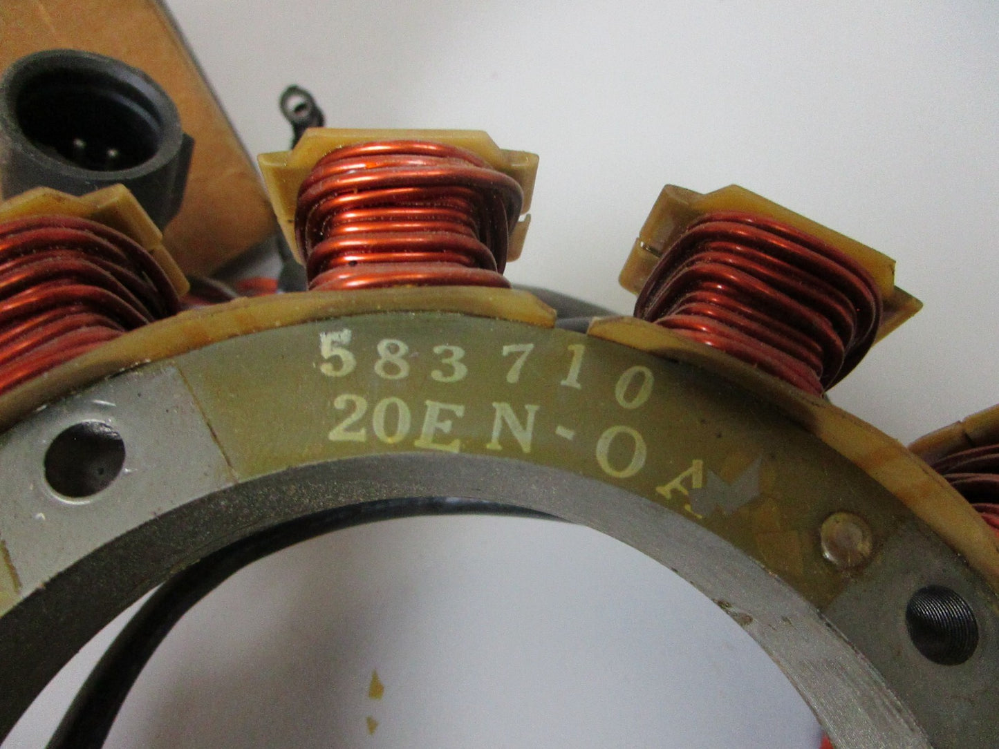 *NEW OEM* 0720 OMC Johnson Evinrude Stator Assembly 583710 0583710
