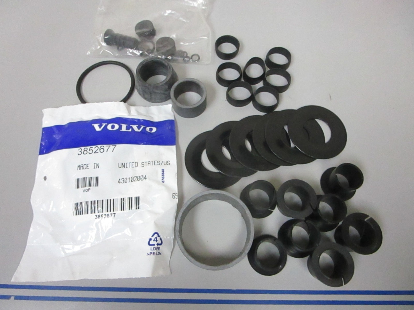 *NEW OEM* 0720 Volvo Penta Partial Sealing Kit 3858631