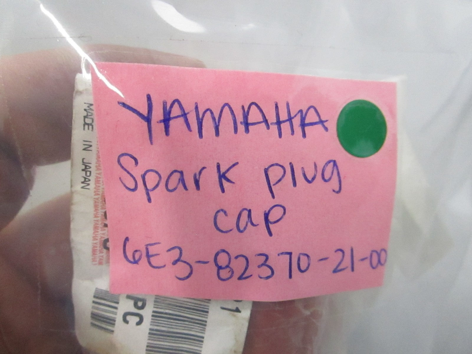 NEW OEM 6E3-82370-21-00 Yamaha Spark Plug Cap 0810