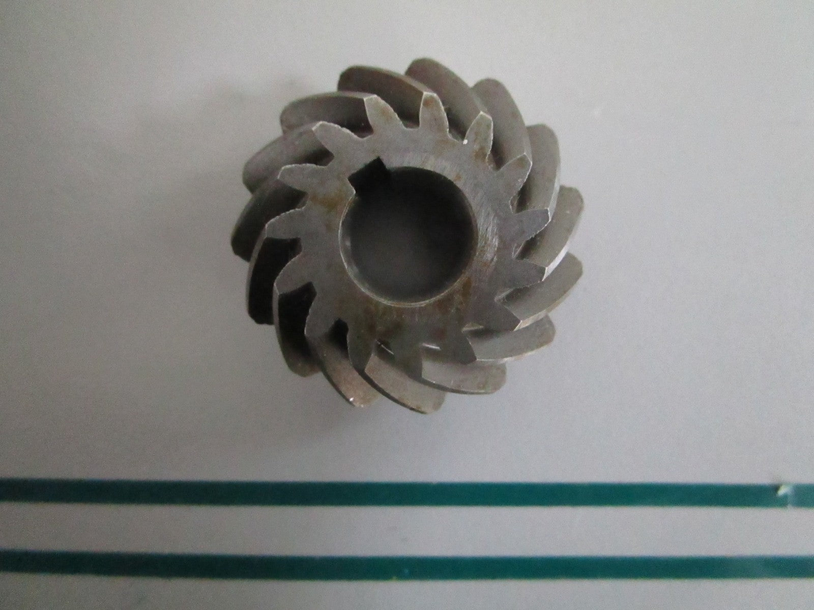 OMC NEW OEM Pinion Gear 304009 Johnson Evinrude 5.5HP 7.5HP Lower Unit 0820