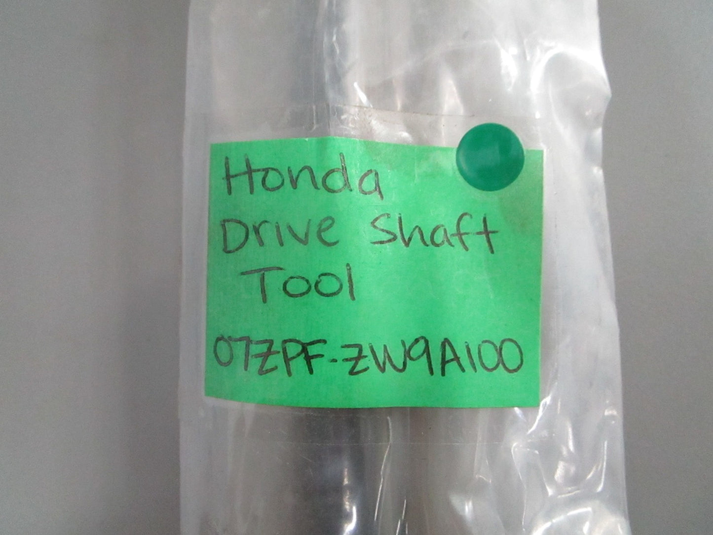 NEW OEM 07ZPF-ZW9A100 Honda Drive Shaft Tool 0820