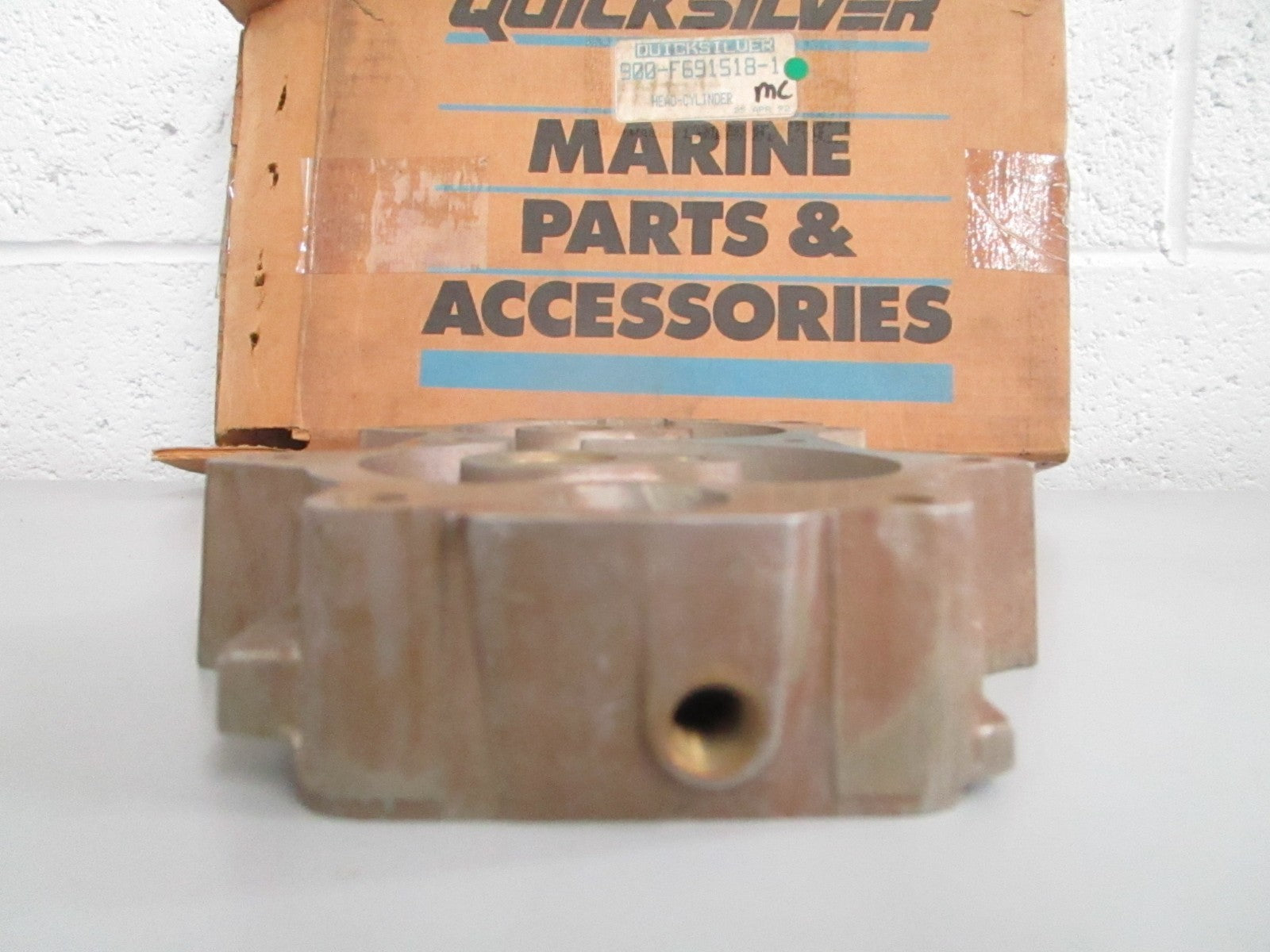 NEW OEM 900-F691518-1 Mercury Quicksilver Cylinder Head 0820