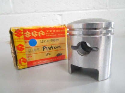 NEW OEM 12100-99002 Suzuki Piston 0820