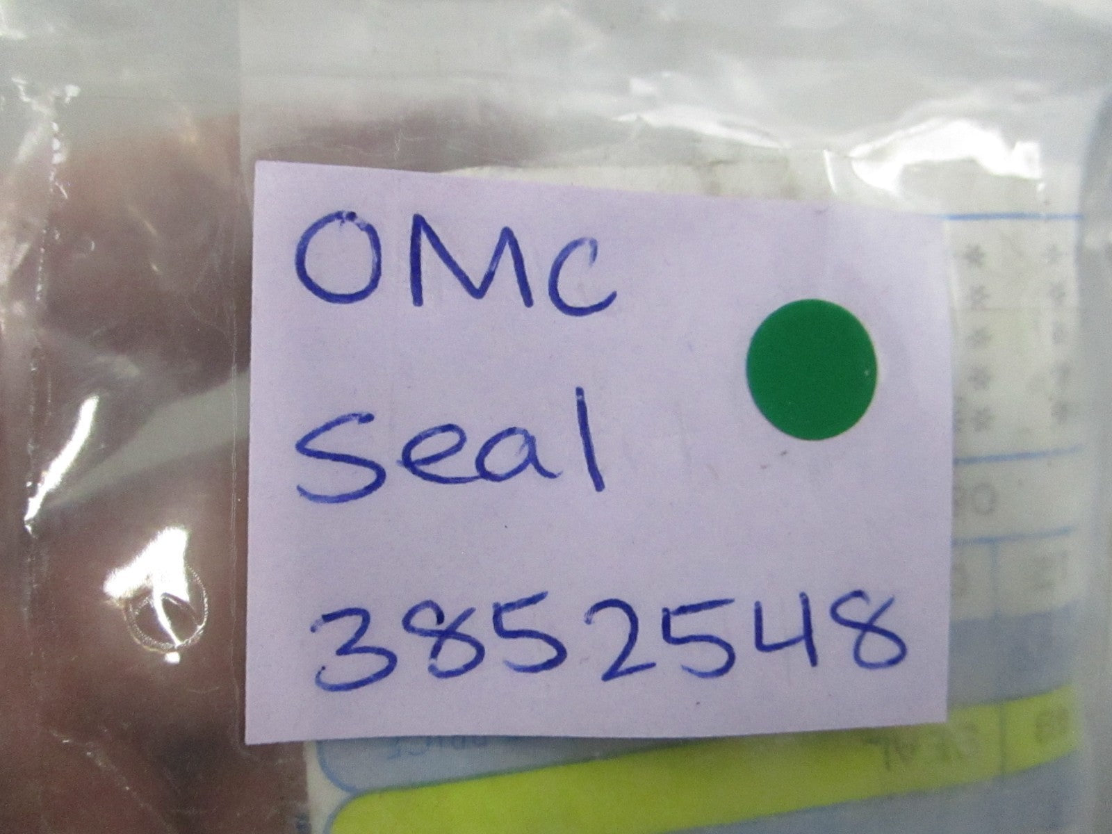 NEW OEM 3852548 OMC Johnson Evinrude Seal 0810