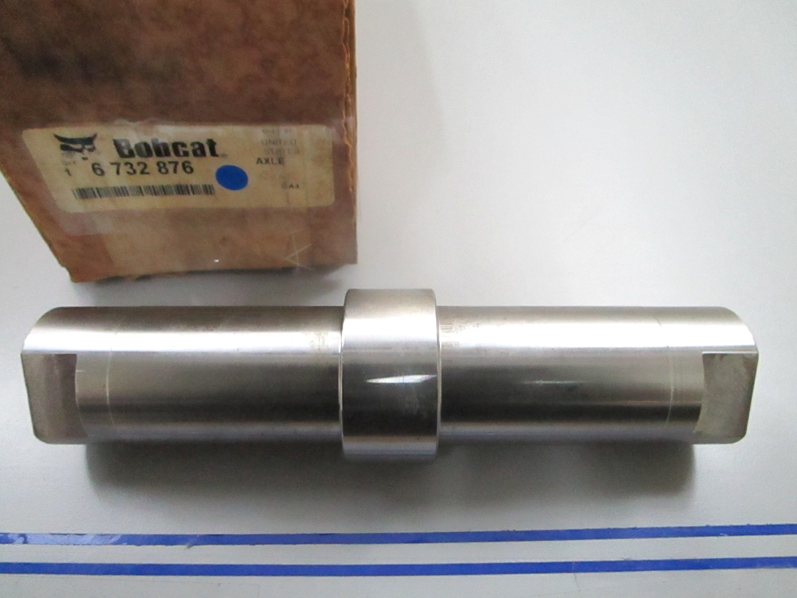 *NEW OEM* 0810 Bobcat Axle 6732876