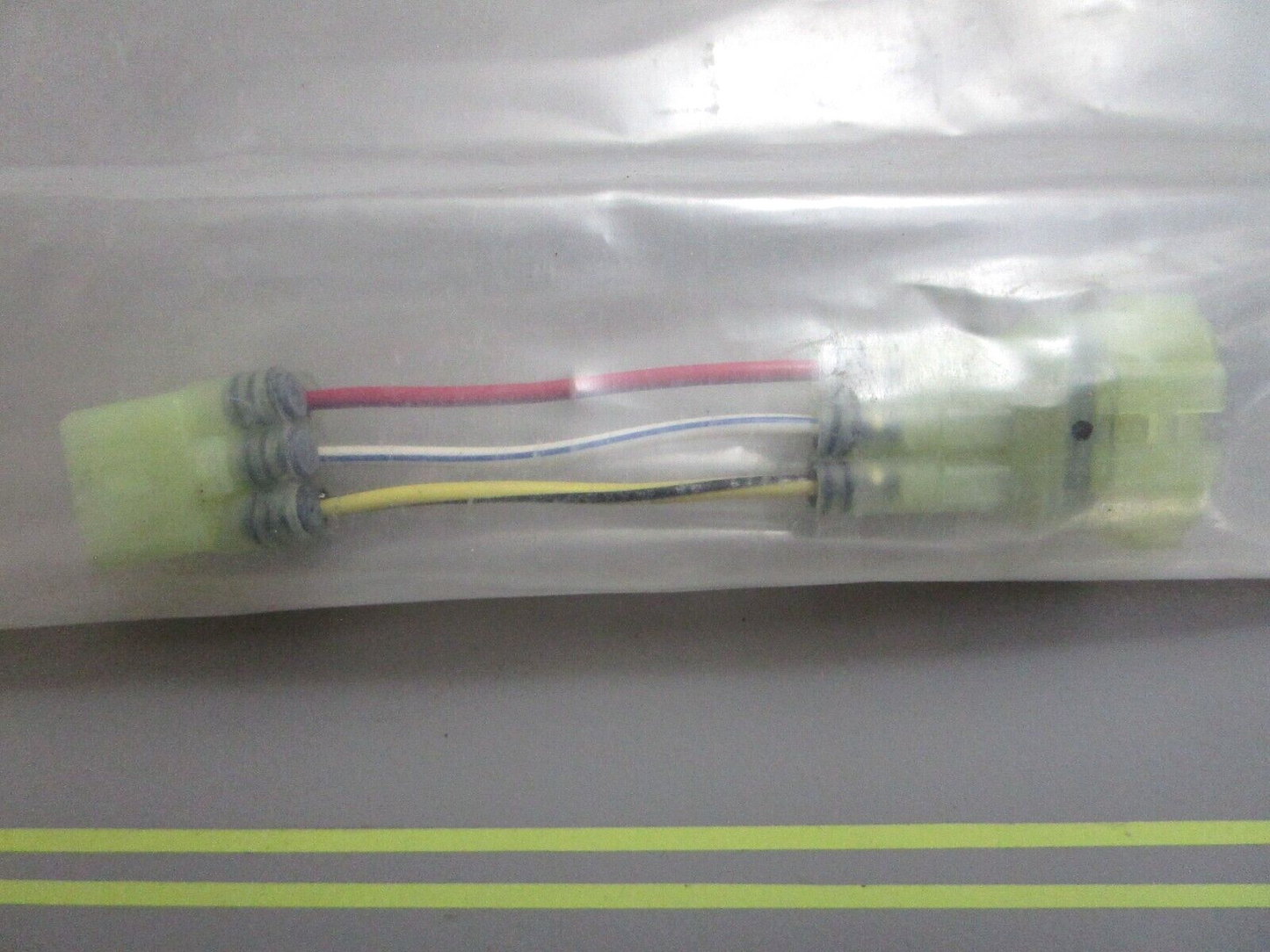 *NEW OEM* 0810 Honda 6 to 3 Harness Adapter 32198-ZY6-002AH