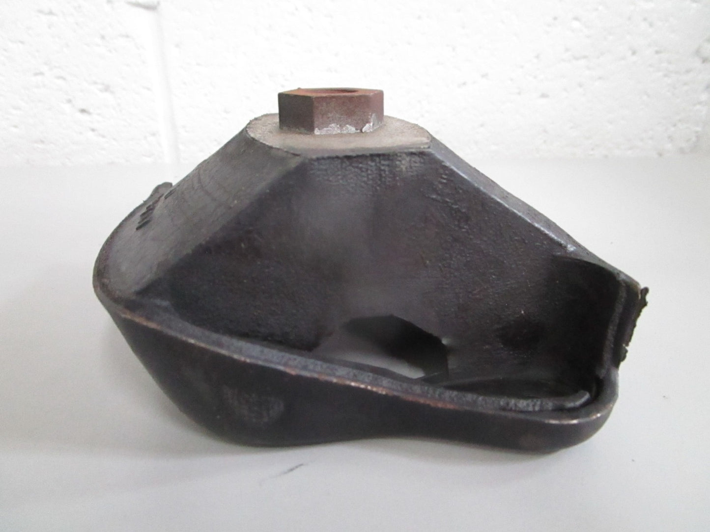 NEW OEM 1162230112 Mercedes-Benz Engine Mount 0820