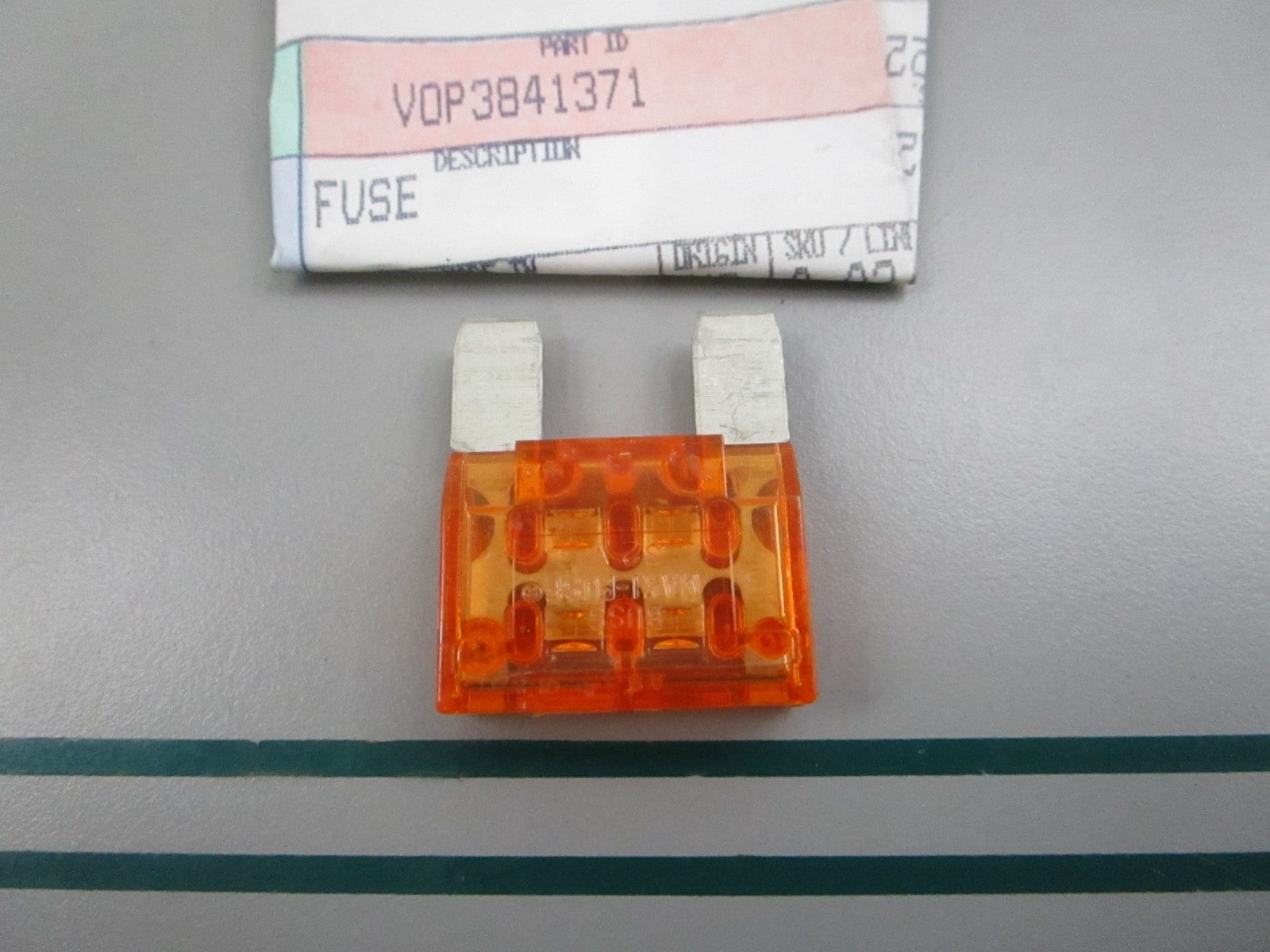 NEW OEM 3841371 Volvo Penta 40A Fuse 0810