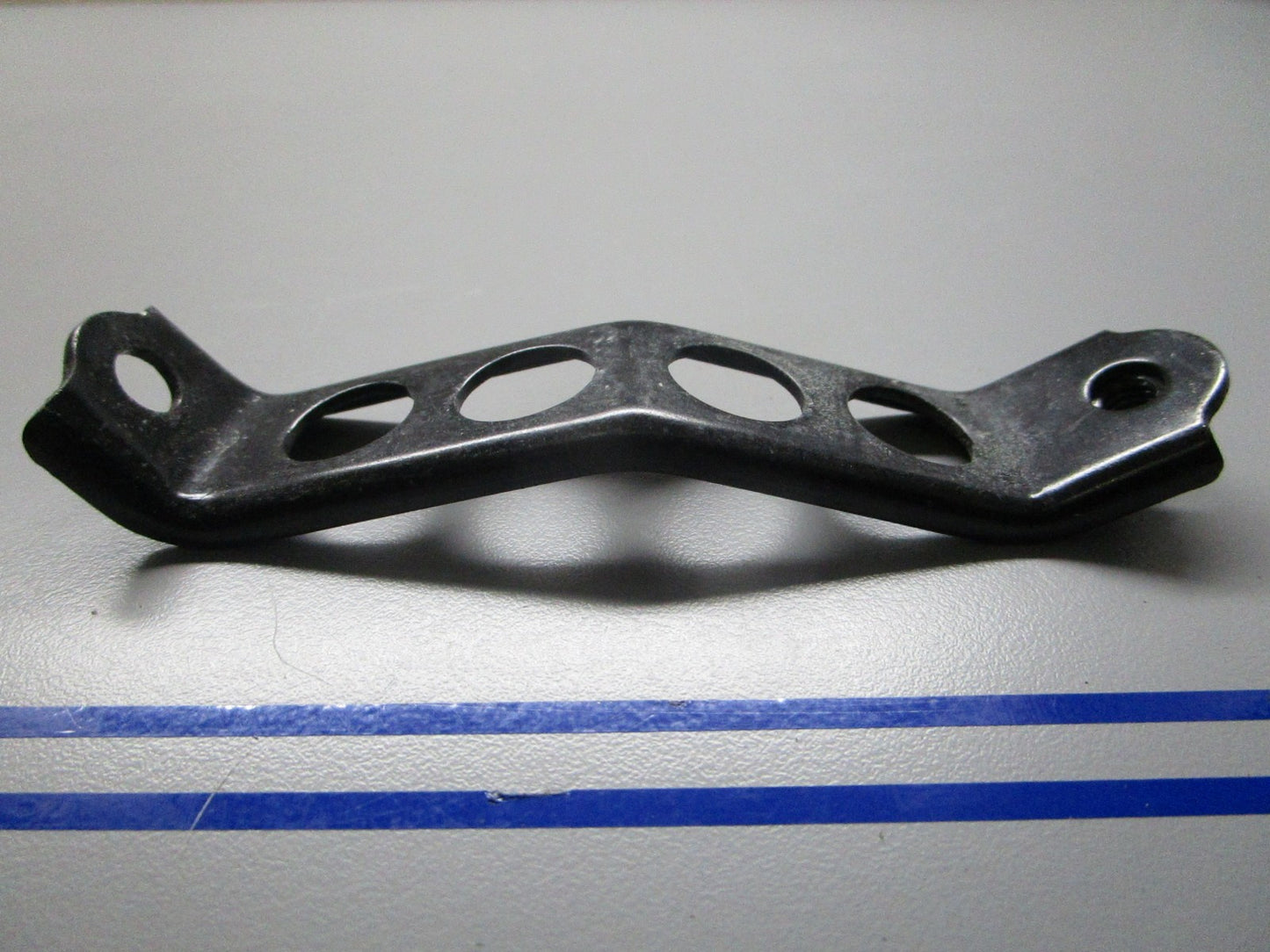 *NEW OEM* 0810 Yamaha Bracket 1WG-2836A-00-00