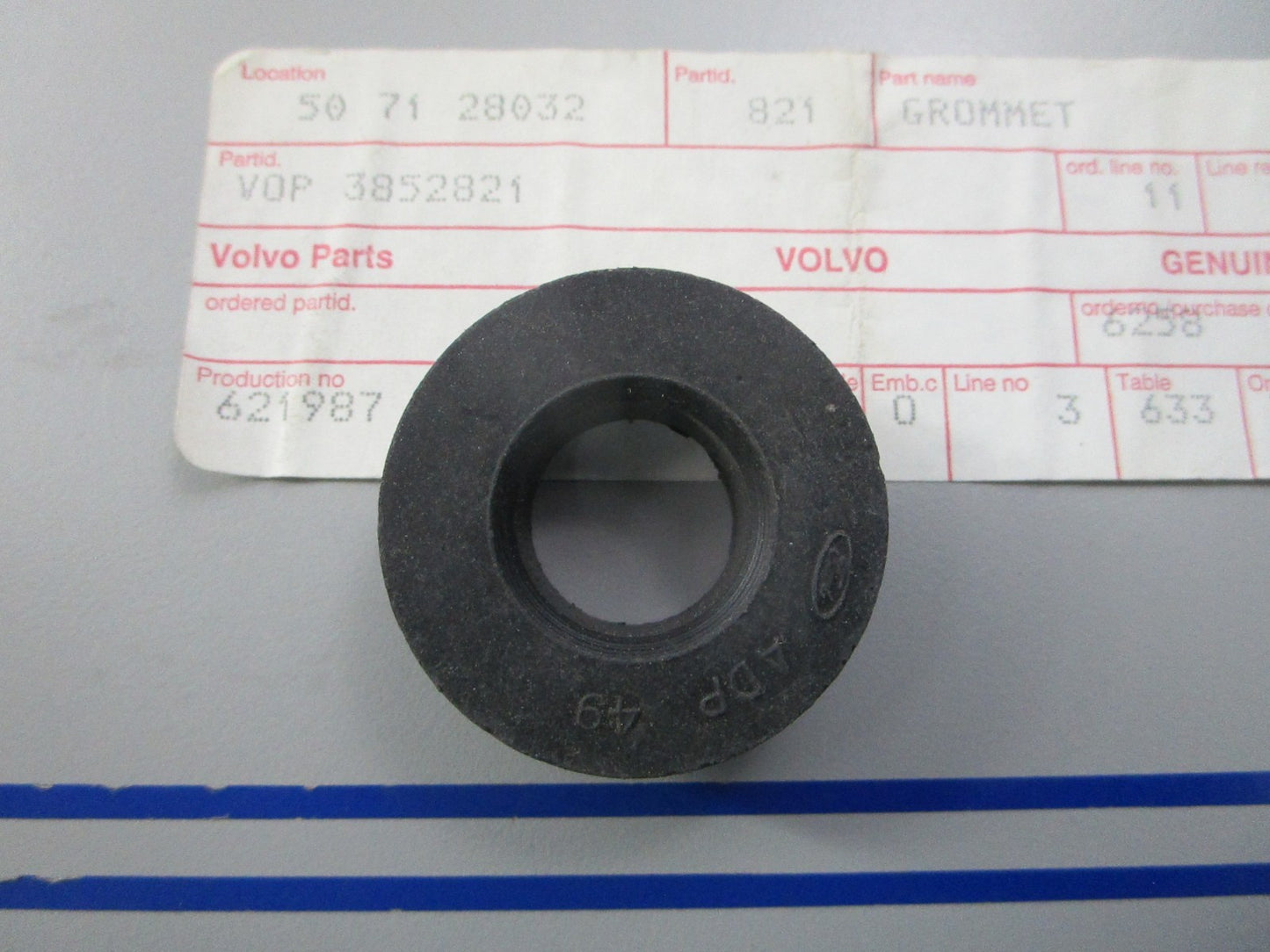 NEW OEM 3852821 Volvo Penta Grommet 0810
