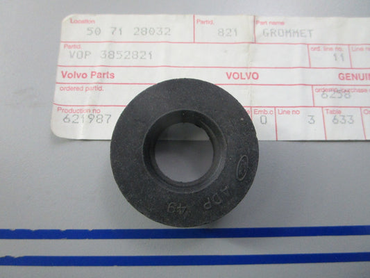 NEW OEM 3852821 Volvo Penta Grommet 0810