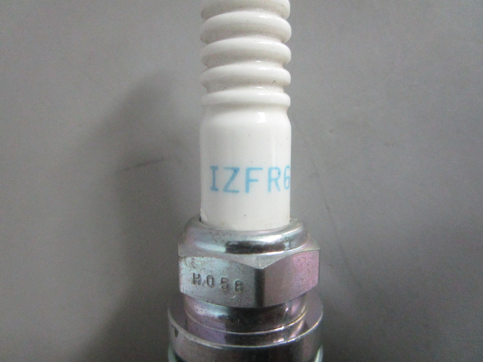 NEW OEM (LOT OF 5) IZFR6Q Champion Spark Plug 0820