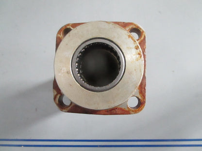 NEW OEM 984977 0984977 OMC Johnson Evinrude Bearing Housing 0820