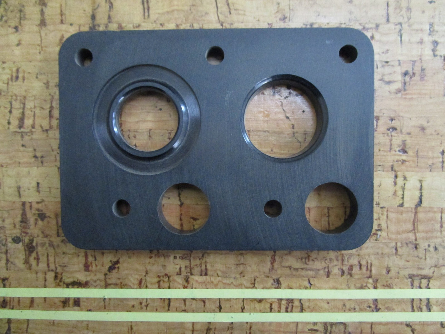 *NEW OEM* 0810 OMC Johnson Evinrude Thermostat Housing Plate 305711 0305711