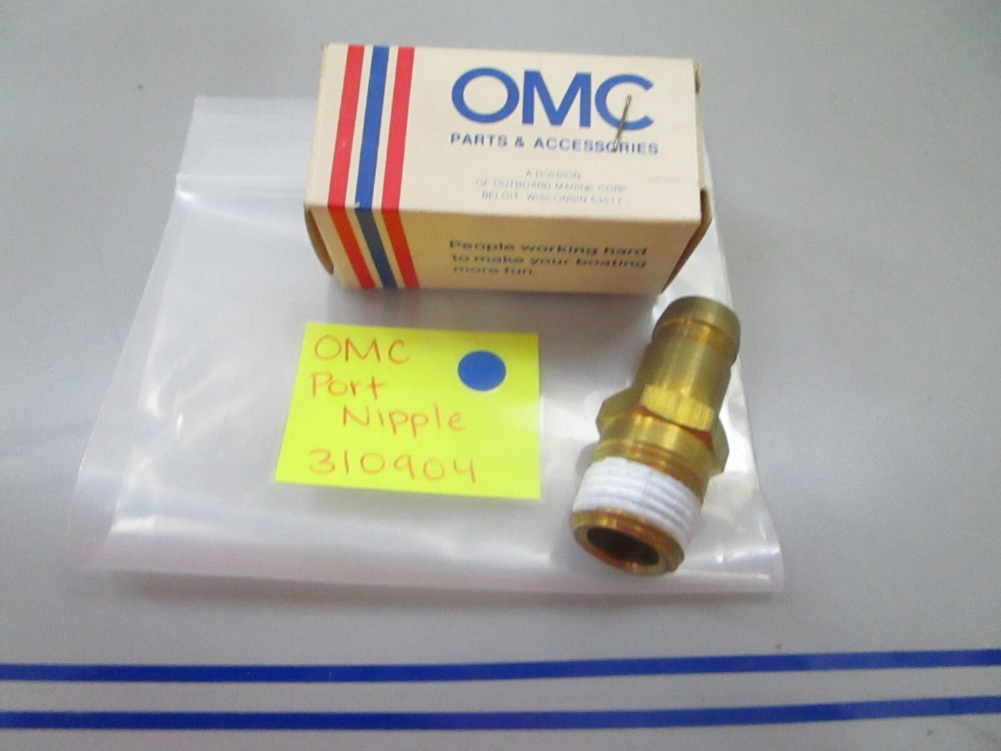 *NEW OEM* 0780 OMC Johnson Evinrude Port Nipple 310904 0310904