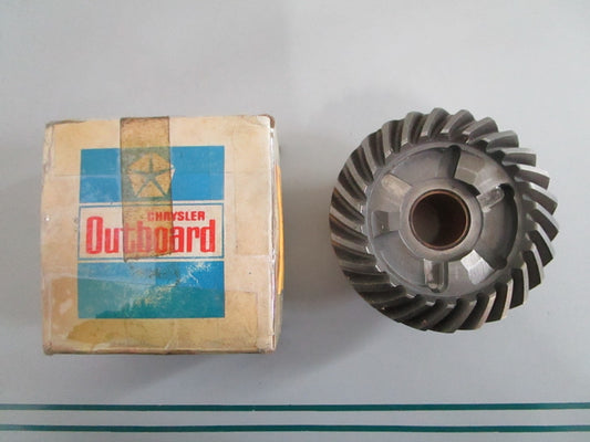 NEW OEM AA321023 Mercury Force 26T Front Gear 0820