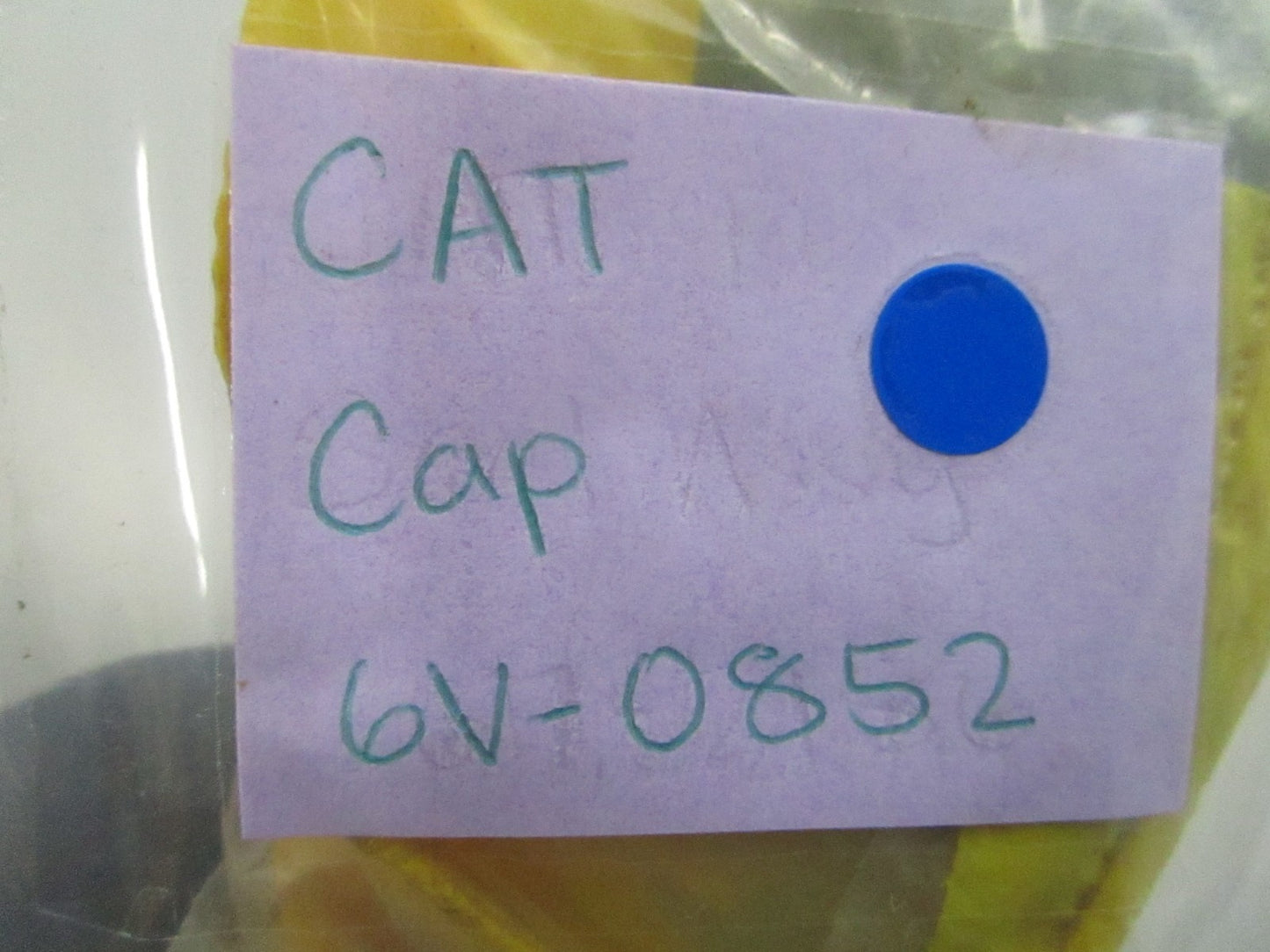 *NEW OEM* 0810 CAT Cap 6V-0852