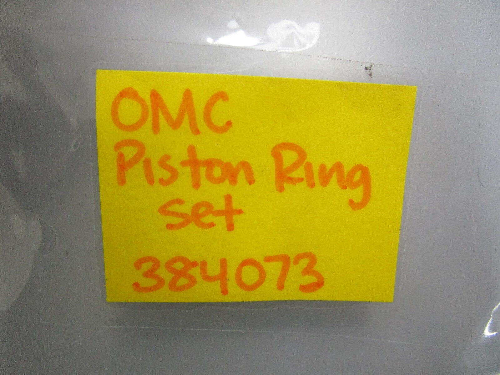 *NEW OEM* 0810 OMC Johnson Evinrude Piston Ring Set 384073 0384073