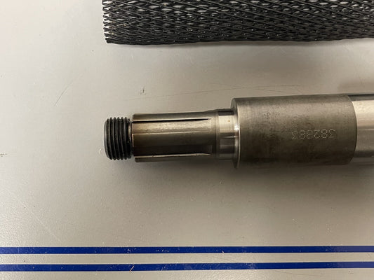 *NEW OEM* 0670 OMC Johnson Evinrude Shaft & Sleeve 0382883 382883