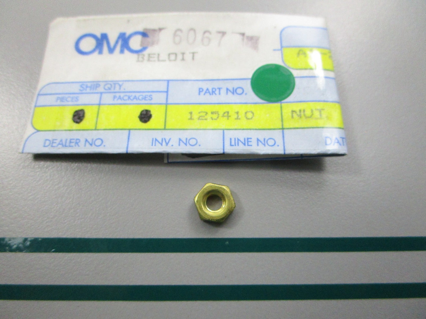 NEW OEM 125410 0125410 OMC Johnson Evinrude Nut 0810