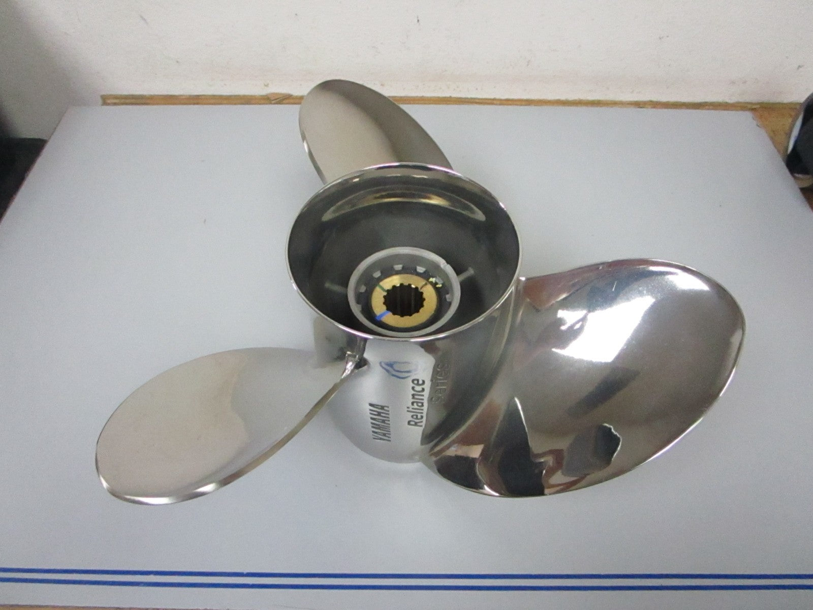 *NEW OEM* 0720 Yamaha 3 Blade Stainless Steel 13 ¾ x 20 Propeller 68F-45974-20