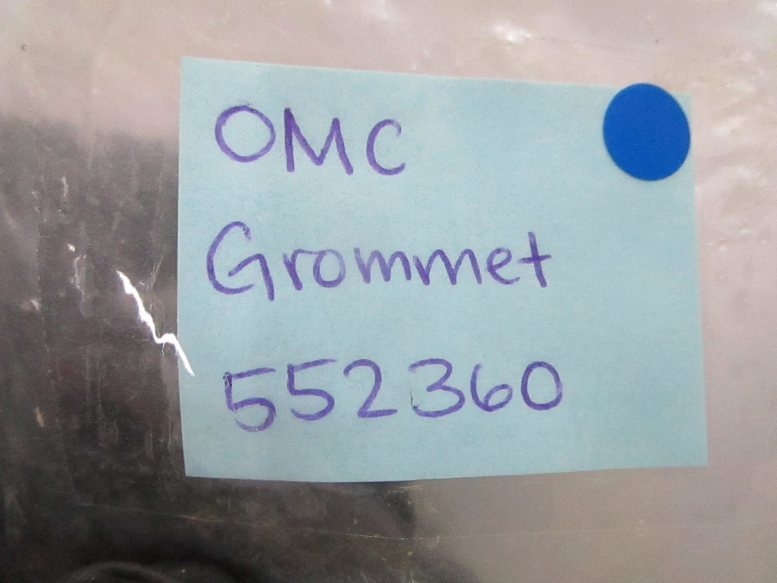 *NEW OEM* 0810 OMC Johnson Evinrude Grommet 552360 0552360