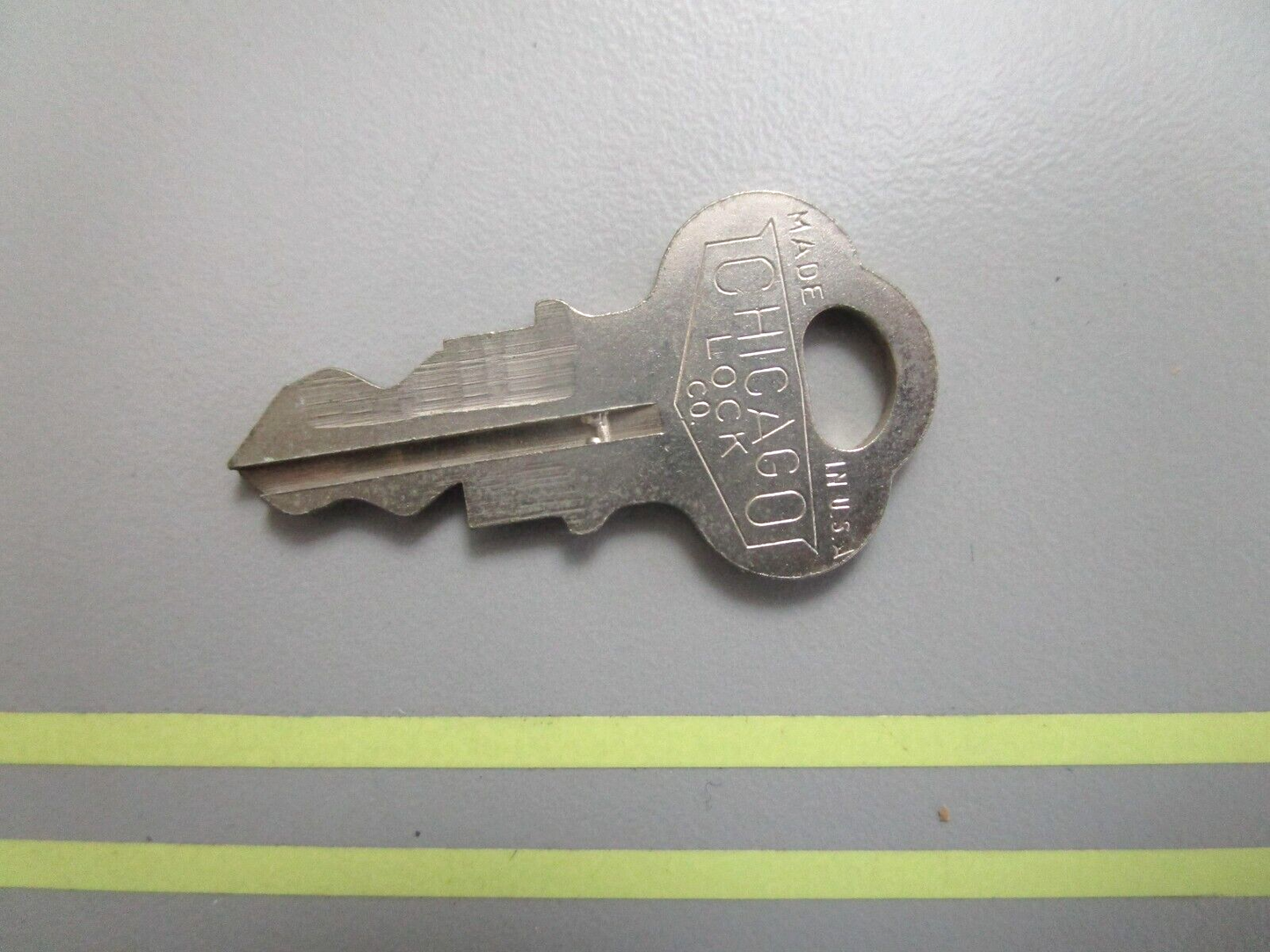 *NEW OEM* 0810 OMC Johnson Evinrude Ignition Key KF99 501614 0501614