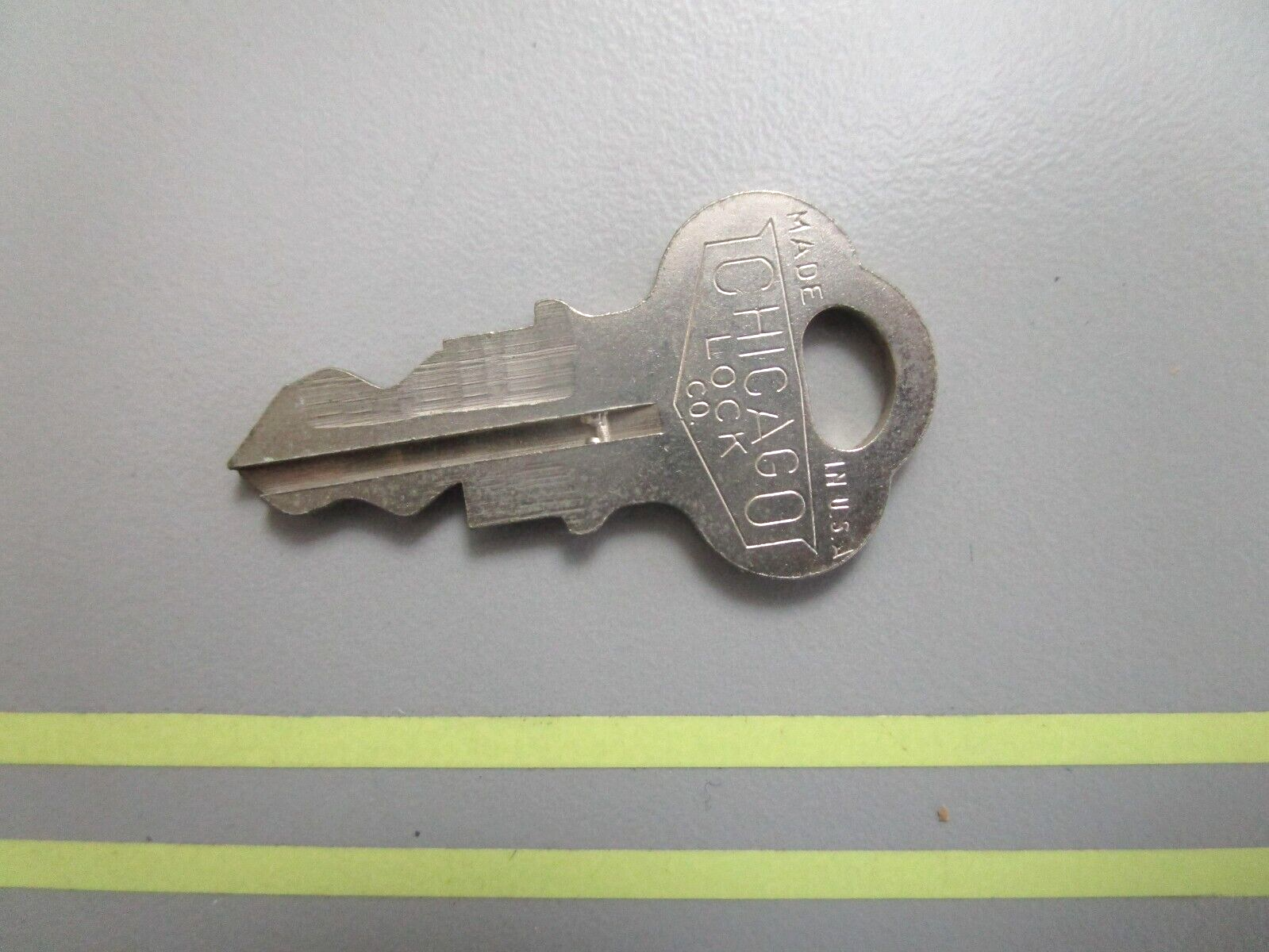 *NEW OEM* 0810 OMC Johnson Evinrude Ignition Key KF99 501614 0501614