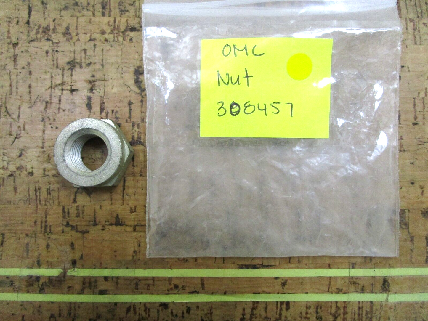 *NEW OEM* 0750 OMC Johnson Evinrude NUT 308457 0308457