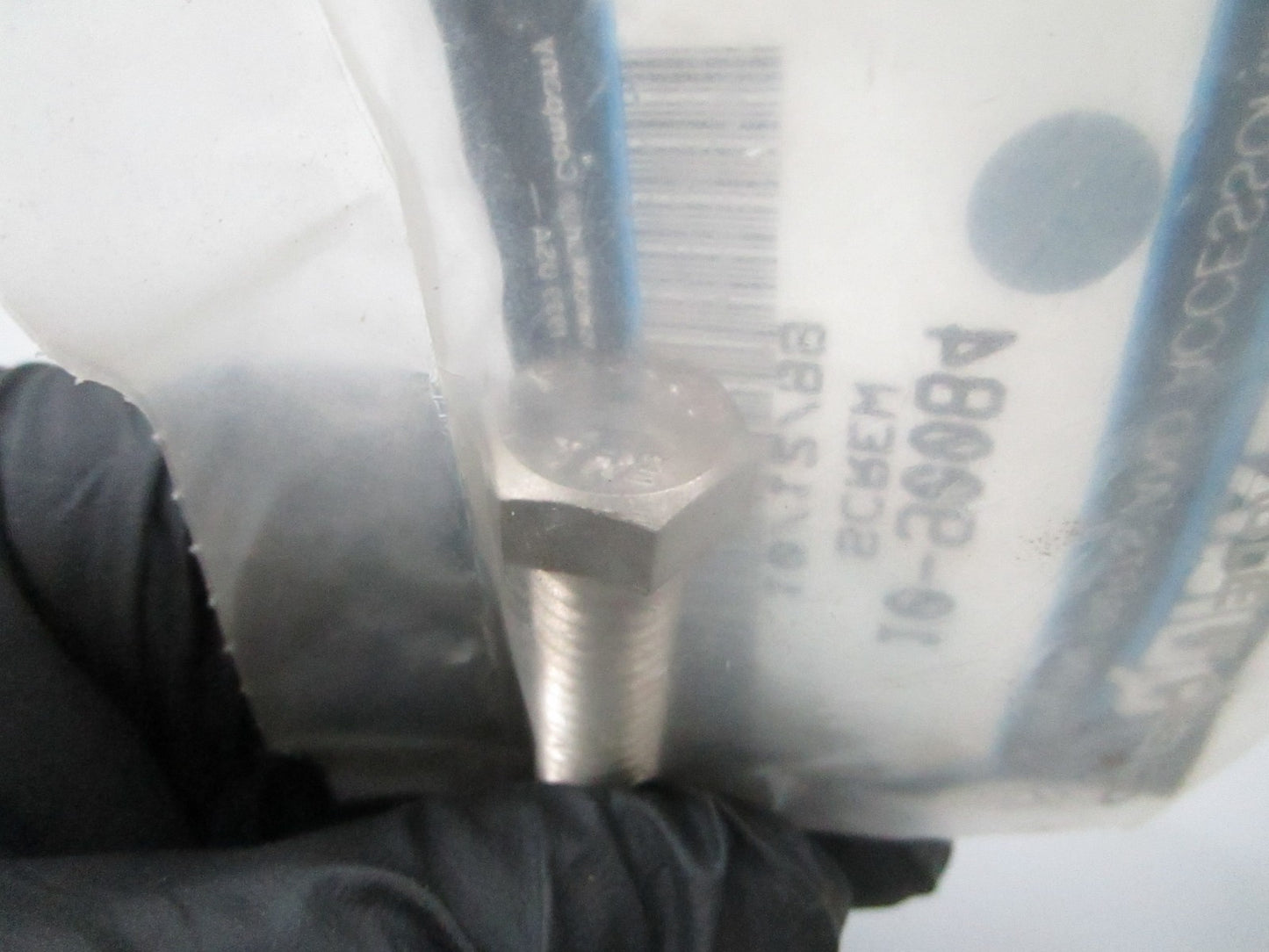 *NEW OEM* 0810 Mercury Quicksilver Screw 10-90084