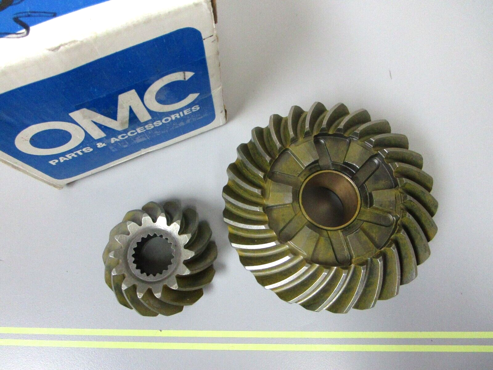 *NEW OEM* 0720 OMC Johnson Evinrude Gear Set 910993 983141 0910993 0983141