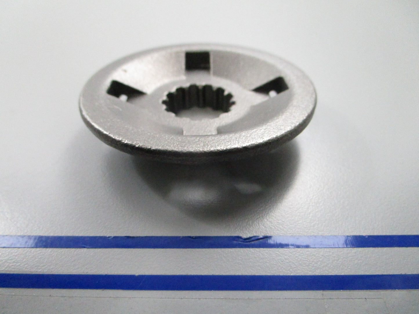 *NEW OEM* 0810 OMC Johnson Evinrude Spacer 5030925