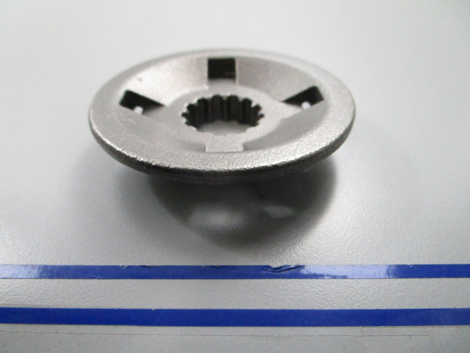 *NEW OEM* 0810 OMC Johnson Evinrude Spacer 5030925