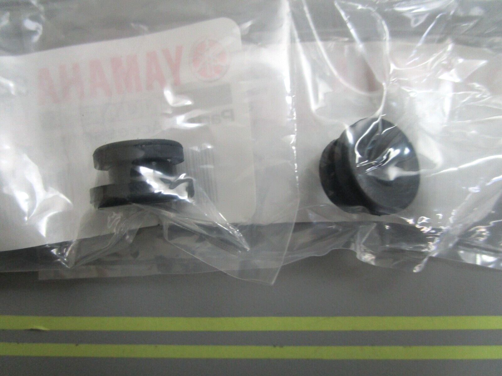 *NEW OEM* (LOT OF 2) 0810 Yamaha Grommet 90480-10627