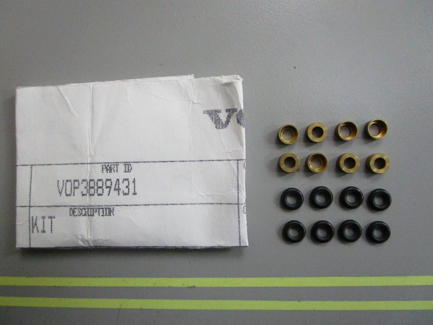 *NEW OEM* 0820 Volvo Penta Service Kit 3889431