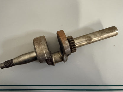 NEW OEM 261293 Briggs & Stratton Crankshaft 0820