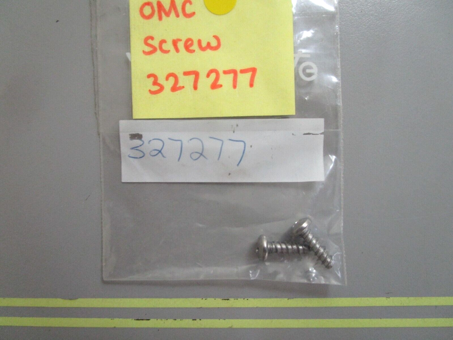 *NEW OEM* (LOT OF 2) 0810 OMC Johnson Evinrude Screw 327277 0327277