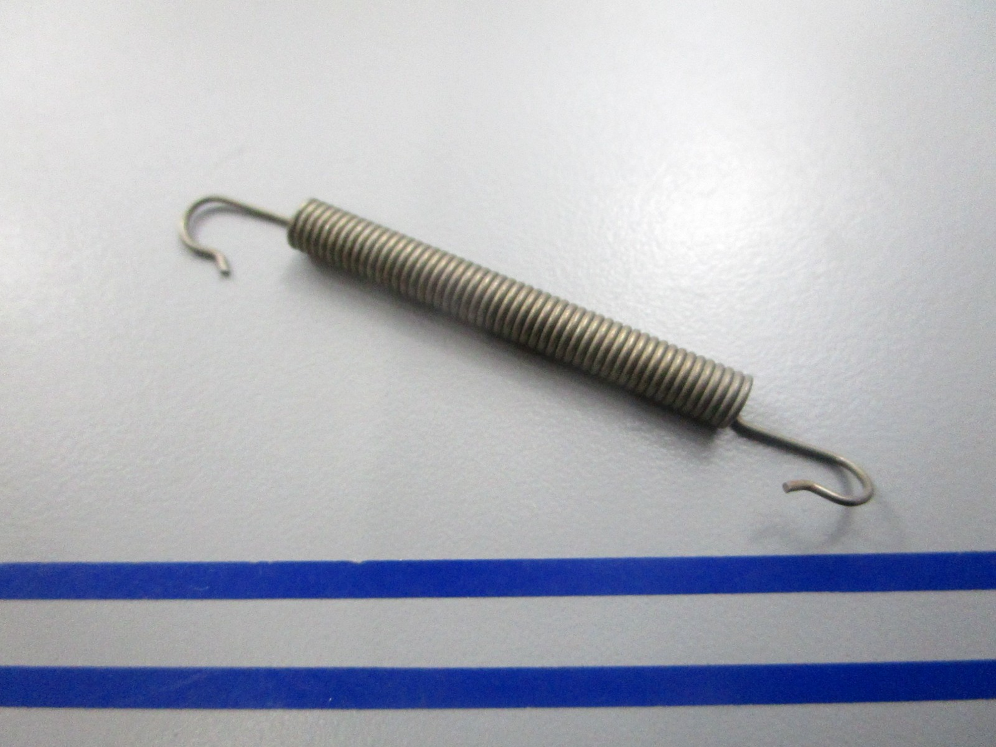 NEW OEM 314043 0314043 OMC Johnson Evinrude Spring 0810