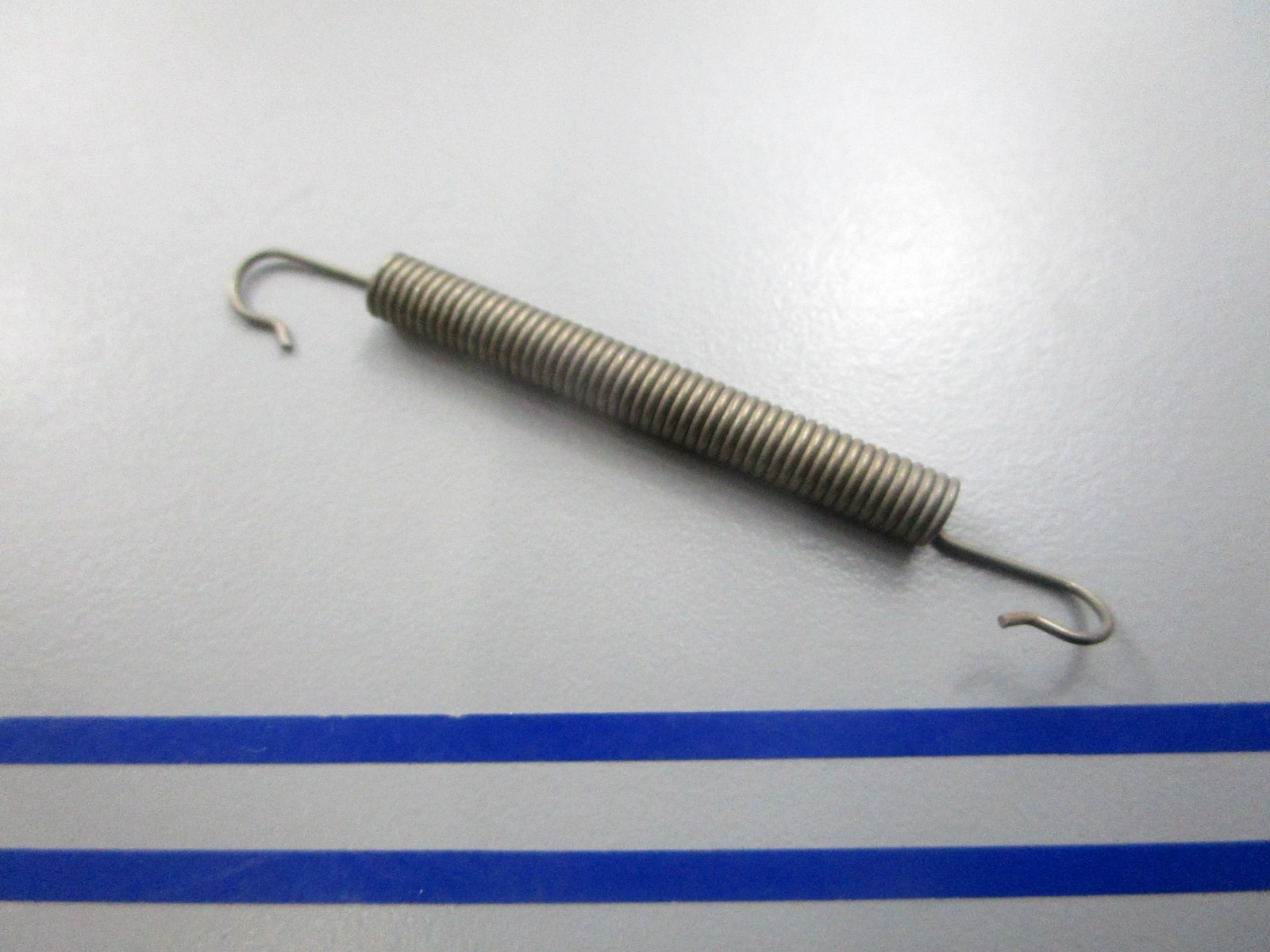 NEW OEM 314043 0314043 OMC Johnson Evinrude Spring 0810