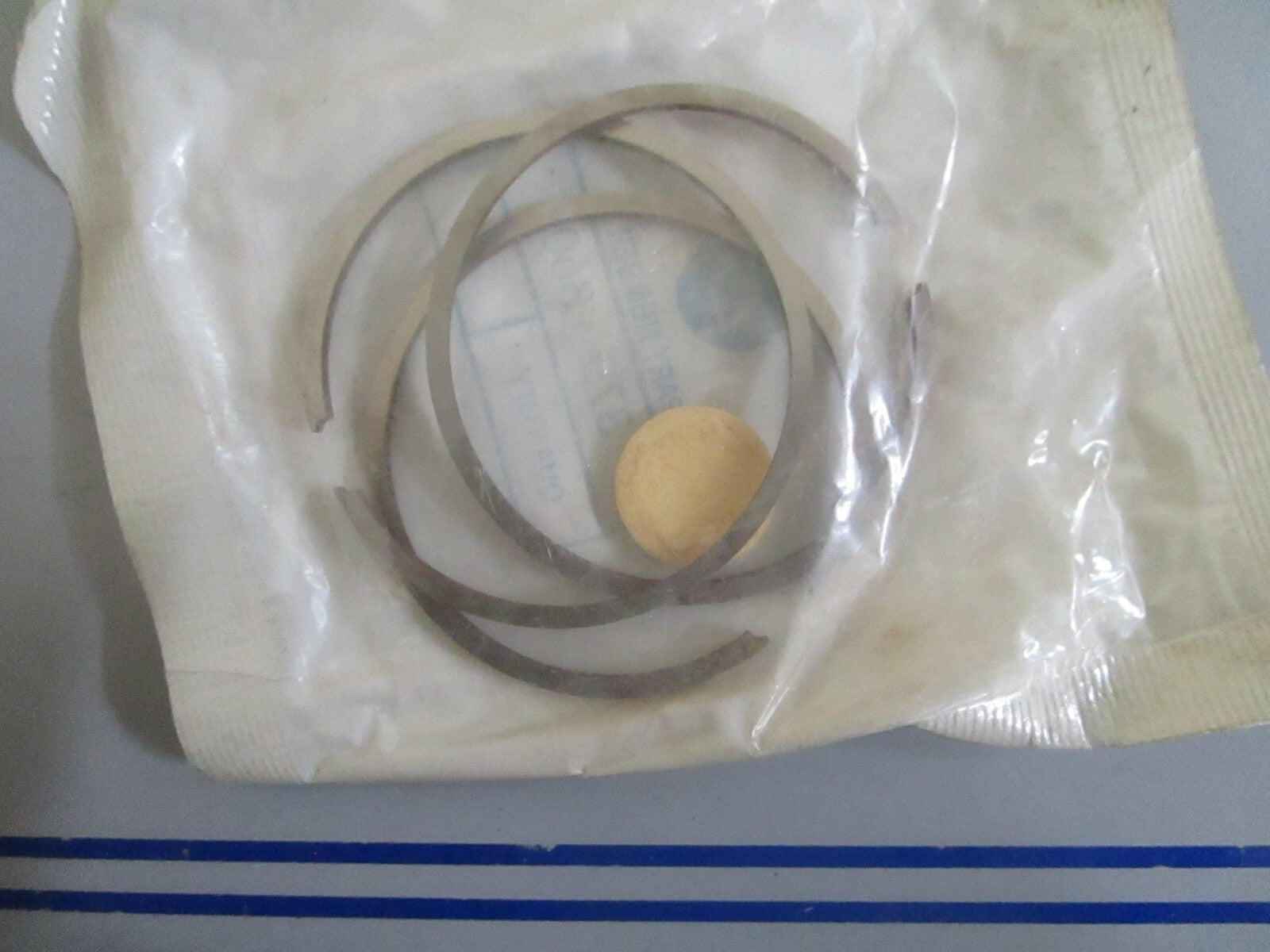 *NEW OEM* 0820 OMC Johnson Evinrude 3 Piston Ring Set 379360 0379360