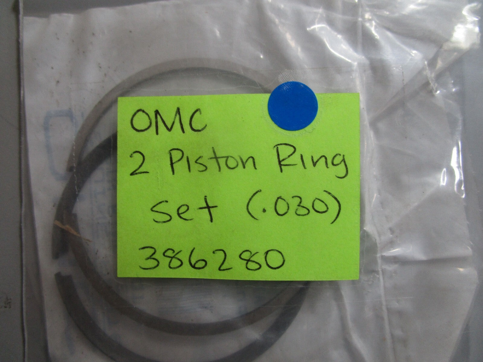 *NEW OEM* 0810 OMC Johnson Evinrude 2 Piston Ring Set (.030) 386280 0386280