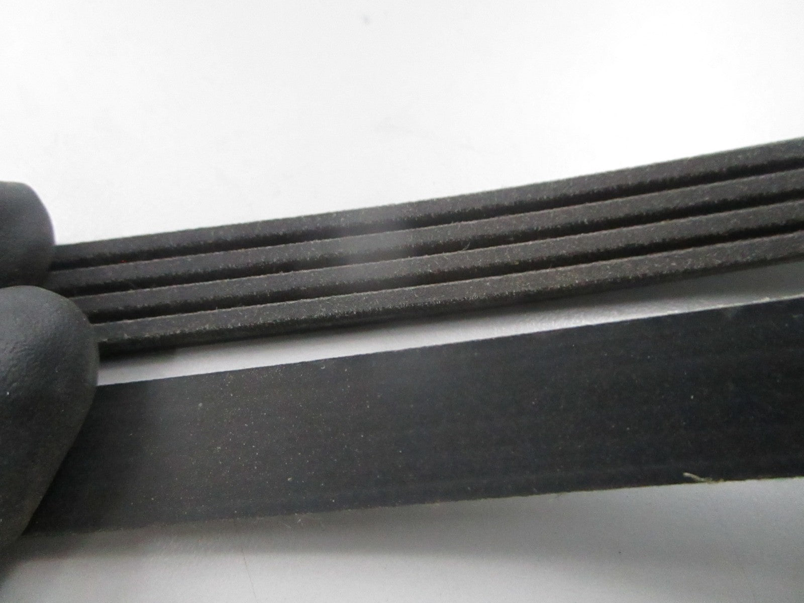 NEW K040418 Gates Micro-V Serpentine Belt 0810