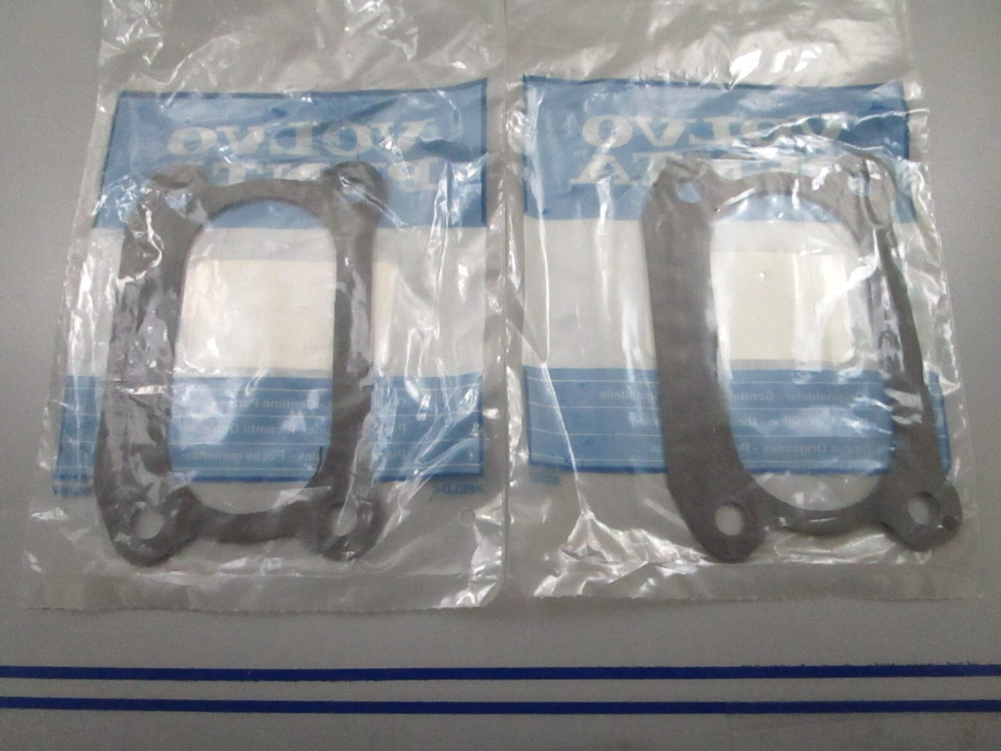 *NEW OEM* (LOT OF 2) 0810 Volvo Penta Gasket 3853279